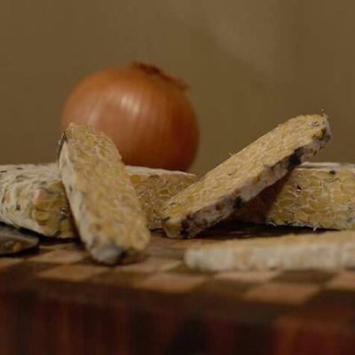 We are sustainable, living, artisan tempeh makers.