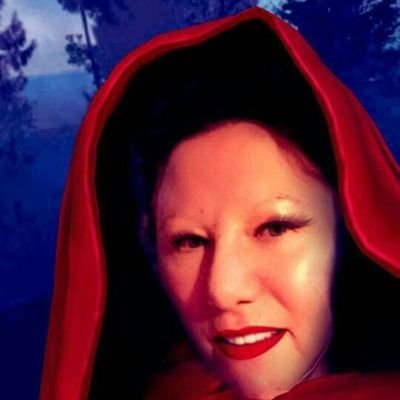 holmshawlynn's profile picture. 