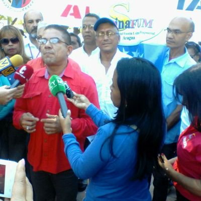 Educador Bolivariano,Militante del PSUV, Dirigente de SINAFUM , Revolucionario y 100% CHAVISTA