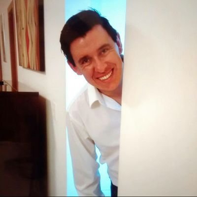 Mis opiniones y posiciones son sólo a título personal. No corresponden a lugares donde trabajo.