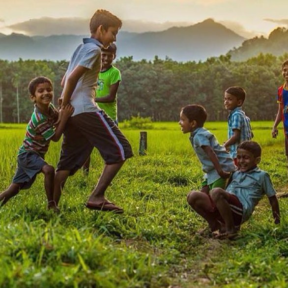 പത്തിരീം കോഴിക്കറീടേം നാട്..