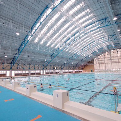 toyonari_pool's profile picture. 岡山市にある屋内温水プールです！都度利用&フリータイム制で、25mプール（平日は19時〜50mプール）と幼児プール、3Fにはトレーニングルームもございます。成人、子供の水泳教室はもちろん、成人フィットネス教室、茶道、書道教室も行なっております。詳しくはHPへ！是非一度お越しください！！