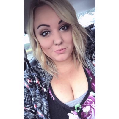 miniblunt's profile picture. Forever young. Licensed Cosmetologist going on 8 years. That's about it.