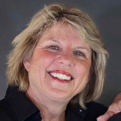 lauraleeirish's profile picture. It’s the best time to be alive!