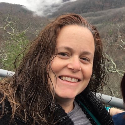 tiffreadwrite's profile picture. 