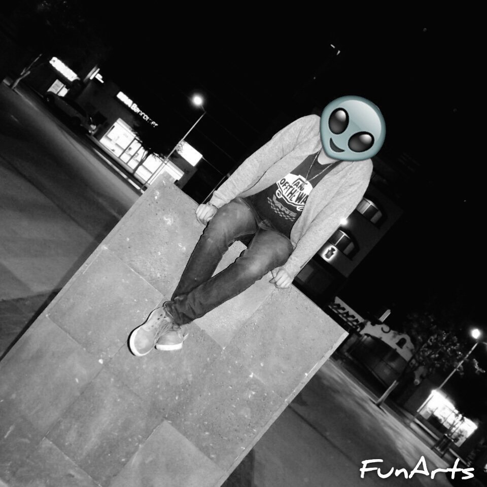 FunartsGraphics's profile picture. Diseñador e Ilustador, rapero promedio, adicto a los videojuegos, ratapone, amante de la flaca mas bonita.
Queretano #442