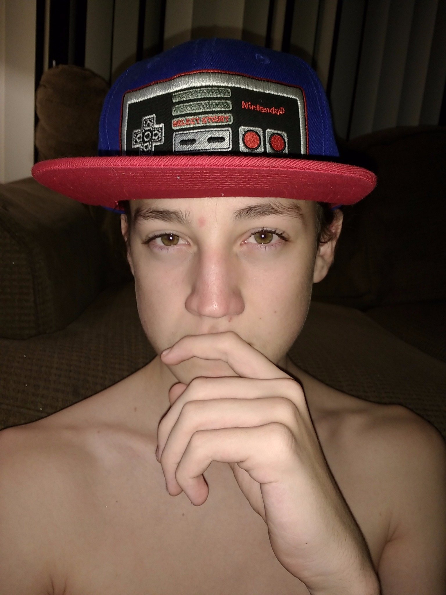 Frosty_Poptarts's profile picture. 18 🖐🖐