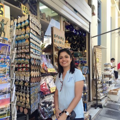 vandanachaudhry's profile picture. Founder @ Andisor 🛒🌏🪄