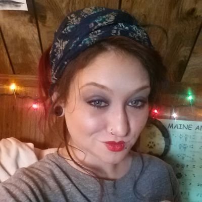 mother_effer's profile picture. I'm a feral, drunken, vegan, alien baby who loves her daddy
Jeremy is my king 👑
fuck is you doin bitch I'm not a human 👽