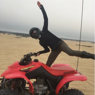 HippeeAtHart's profile picture. 