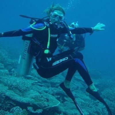 tusirose's profile picture. Live,laugh,love!