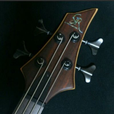 4stForest's profile picture. 音楽を聴いたり演ったり、なんか作ったりいじったり、FF11と14やったり、サバゲやりたかったり、車(BP5.specB)運転したりいじったり、写真撮ったり。あと猫とお酒とかちっちゃいのとかまるいのとかかわいいものが好きだったりする人間っぽいものです
(´・ω・`)ﾉ