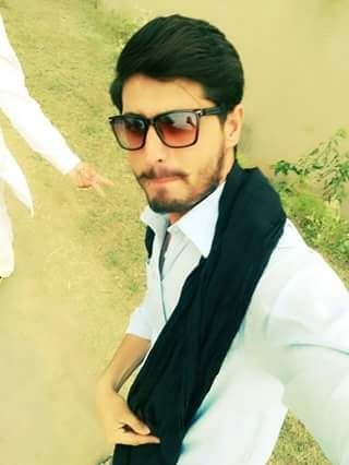 saqlainAziz1's profile picture. Love