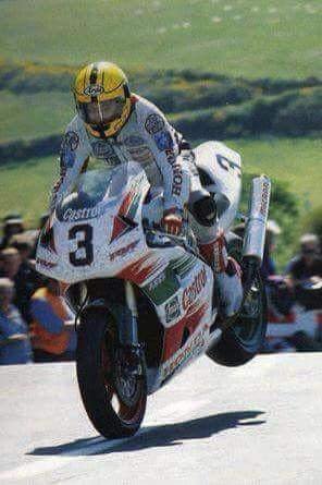 chelledv2's profile picture. all my own thoughts..