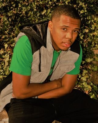 Instagram: Kross_Moon
Facebook: Alonzo Fowler
Future Artist
