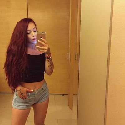 Lilly_Epsinosa's profile picture. Sings and raps|draws|shy|junior|kinda lame and kinda awesome