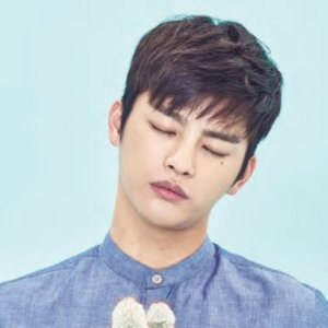 Account dedicated to the actor, model, singer and songwriter, Seo In Guk