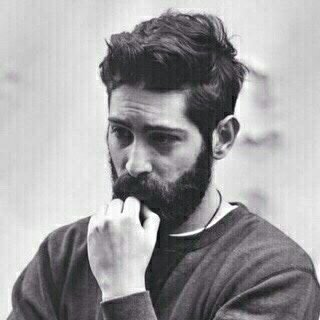 ‏‏‏أرى الدهرُ و الأيام تفنى و تنقضي و حب الهلال لا يزداد الا تمادياً. .