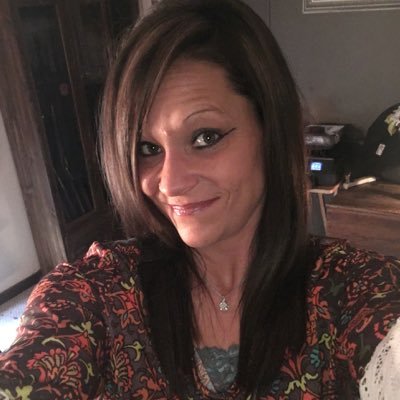 Single mother of 3, full-time Elementary Education major student, outgoing, I love ppl and I love helping ppl. Excited to make a difference in children's lives!
