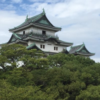 城巡り大好きで、現地で往時に想いを巡らせる時がハッピー。ご先祖が長篠城籠城の家老嫡流18代目で、実は、家康と血が繋がっている(15世) が自慢。8年前から本格的に巡ってますが、100名城、続100名城完遂含み全1032城.登城しています。 映画、読書、美術館の感想をアメーバに(しげぼんのブログ)