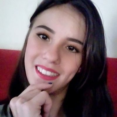 Eu tenho 11 anos. Gosto muito de filmes, musicas brasileiras e internacionais. Estou no setimo ano. Amo chocolate...