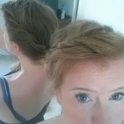 Mollyissa's profile picture. Happy wife. Encouraged by enlightenment, love & the golden ratio.  #ConnectedUniverse