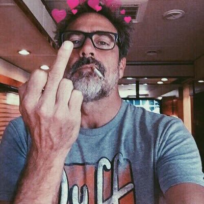 Jeffrey Dean Morgan is one fine ass man 😉😍