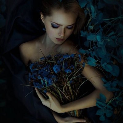 teenagenerd01's profile picture. Lover of all things bookish