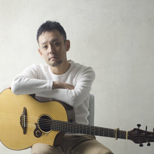 ayumu_ni's profile picture. ソロギタリスト。猫アレルギーのネコ好き。全国でライブ活動してます。ネコ/ランニング/ラジコン（クルマ）/旅