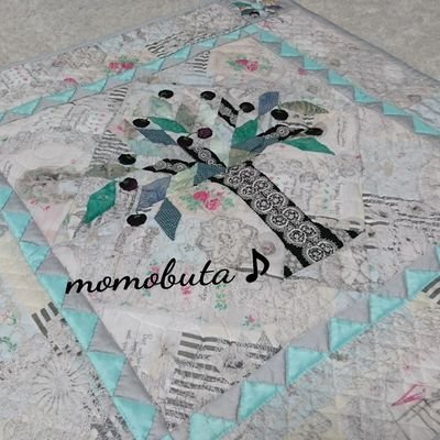 momobuta11's profile picture. パッチワーク　ハンドメイド全般大好きです！
　最近はネガティブな事を吐き出す場になってるかも😵💦
Twitterお休みします
https://t.co/rewypsD8Nk←こちらで過去20年の作品を載せてますイイネ！♥してね