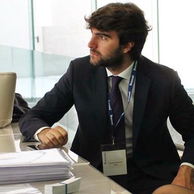 Nato e cresciuto a Bari, vivo a Milano |Law stud@Bocconi |Appassionato di politica,cucina e volontariato, tifoso della Juve e seguace della Bari|✈️