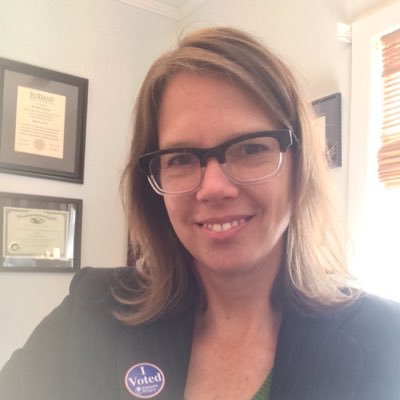 erin001's profile picture. lawyer person