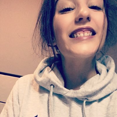 Myr_Rle's profile picture. Nager, skier, le bonheur. 27 ans. #Bilbao 🇪🇸 #SanJosé 🇨🇷 Camille Muffat, à jamais toi ❤️