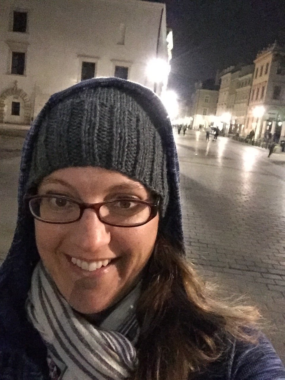 dsnych3's profile picture. Knee-deep in the hoopla. I got nothing to do today but smile.