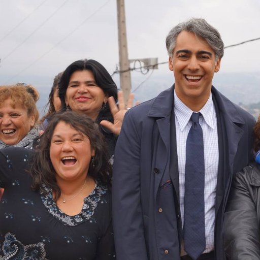 Independientes, militantes, adherentes, progresistas de mente y de corazón, todas con @marcoporchile construyendo un Chile más justo y solidario. #vota6