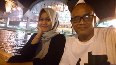 Olahraga Televisi Pendidikan Sosial Ekonomi Politik & Pemerintahan & Bisnis Media