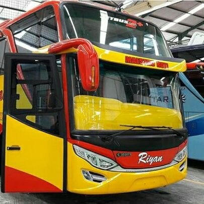 Jadwal Riyan Transport :
cilacap : 01.30 - 07.45 - 09.45 - 14.45 jogja : 08.45 - 13.45 - 15.45 - 22.00
Cilacap 00.50 - 04.50 || Solo 08.15 - 13.40