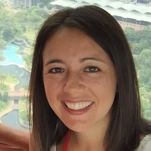 Marketing professional who loves travelling, sport and cooking.