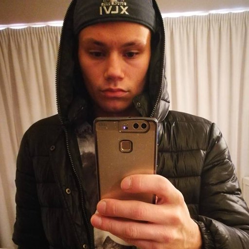 simlock92's profile picture. 