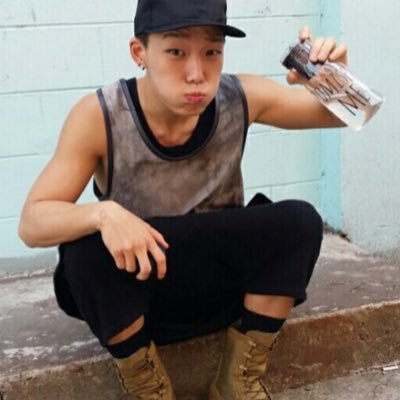 szJiwon's profile picture. "jui trop bridé pour voir ta jalousie quand je carotte ta copine"- Bunny Man