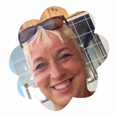 Ik ben doktersassistente ik hou van reizen vooral amerika, koken , lezen, lachen lekker sjouwen met google