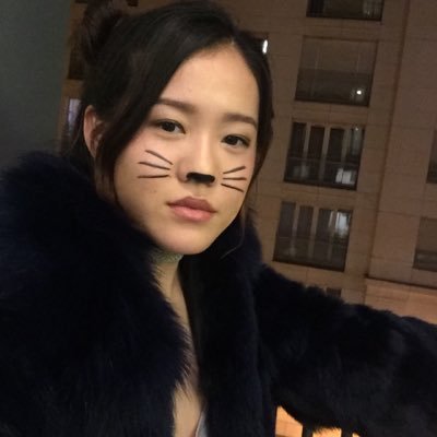 heatherx712's profile picture. 