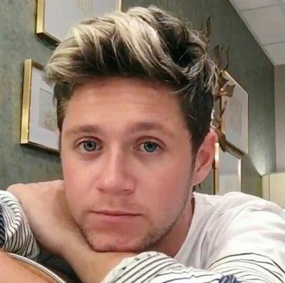 oghmyidols's profile picture. The more you love, the more it hurts ♥