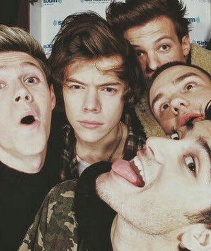 ZaynMboludo's profile picture. #OneDBestFans

1) No se permiten números ni emojis.
2) Cuentan como voto los RT.
3) La escritura va antes del haghstag.