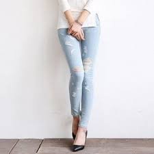 Distressed and torn apart just like my jeans are. Living life to get on with it. A proud introvert. Also jack of all trades master of none. Total cliche😋