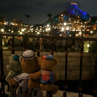 mcpe87yuu's profile picture. TDSサーバー鯖主。マイクラPEのサーバーを開いてディズニーシーを再現してます。再現に参加したい方は↓のリンクからlobiのグループに参加お願いします。