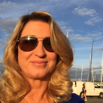LatrobeMD's profile picture. National Partner Manager Disty @VMware, Mom of 2 crazy girls. diver, boater