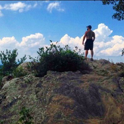 Country boy at heart. My home is anywhere the wind blows. #SFU #PT #Jeep #Powerlifting Jeremiah 29:11