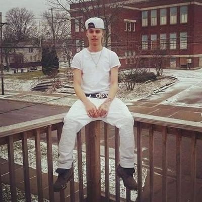 A_One_1999's profile picture. Young and getting rich💸