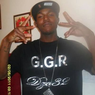 roezaythestoner's profile picture. ~Gangstaz-Gettin-Rich~ G.G.R

 Y.Z.32 

~5280~ 🗻